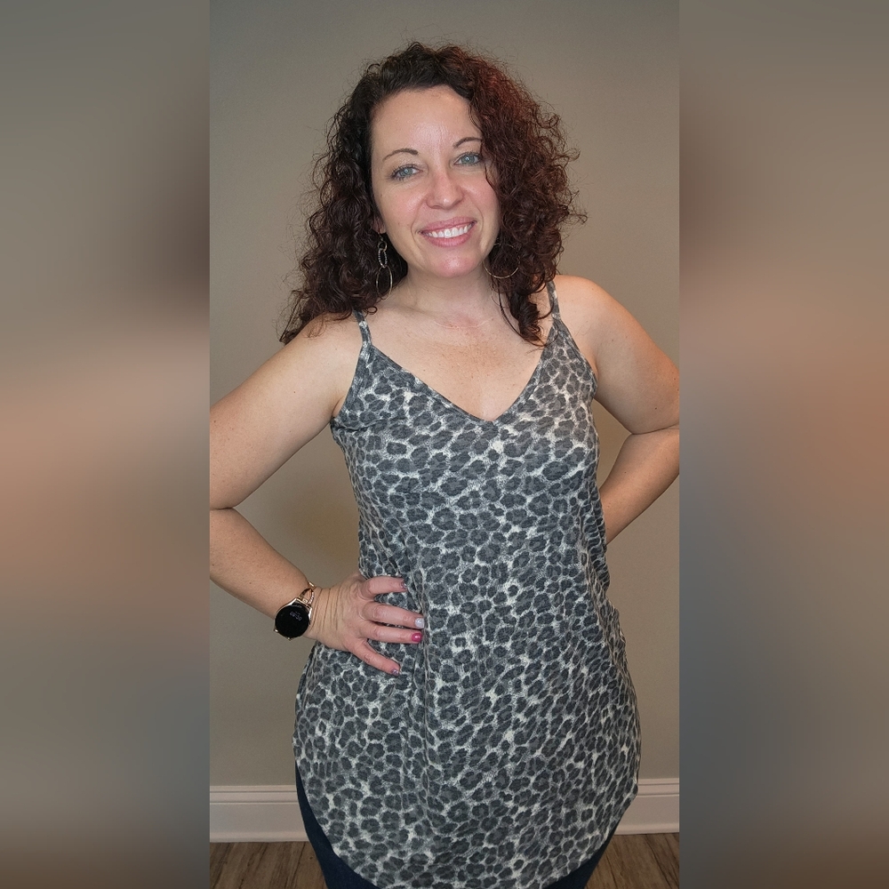 Reversible Leopard Print Tank - Picture 4 of 8